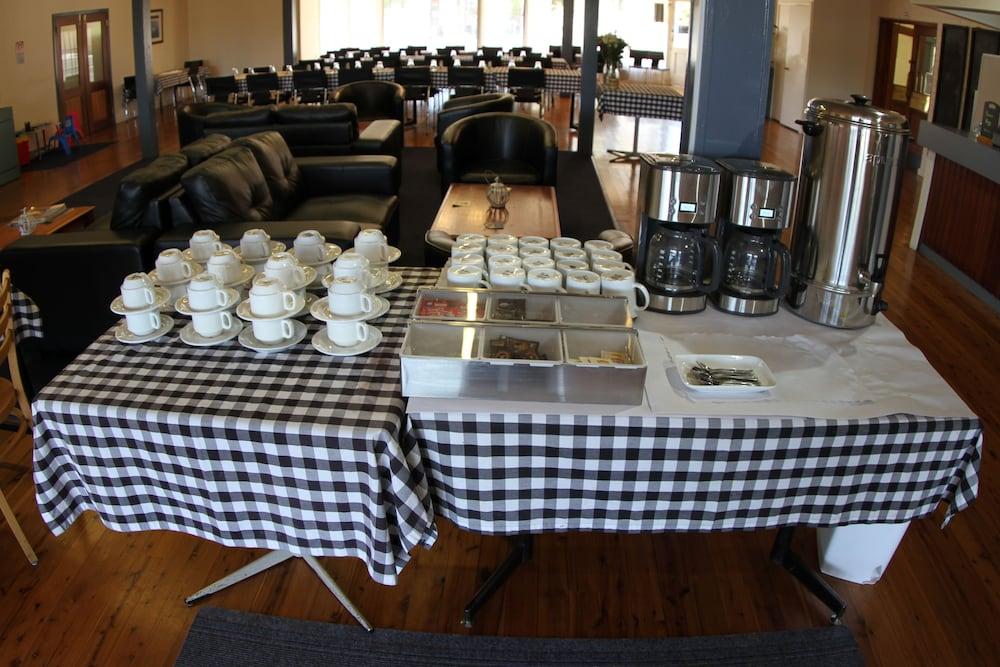 Townhouse Motel كورا المظهر الخارجي الصورة