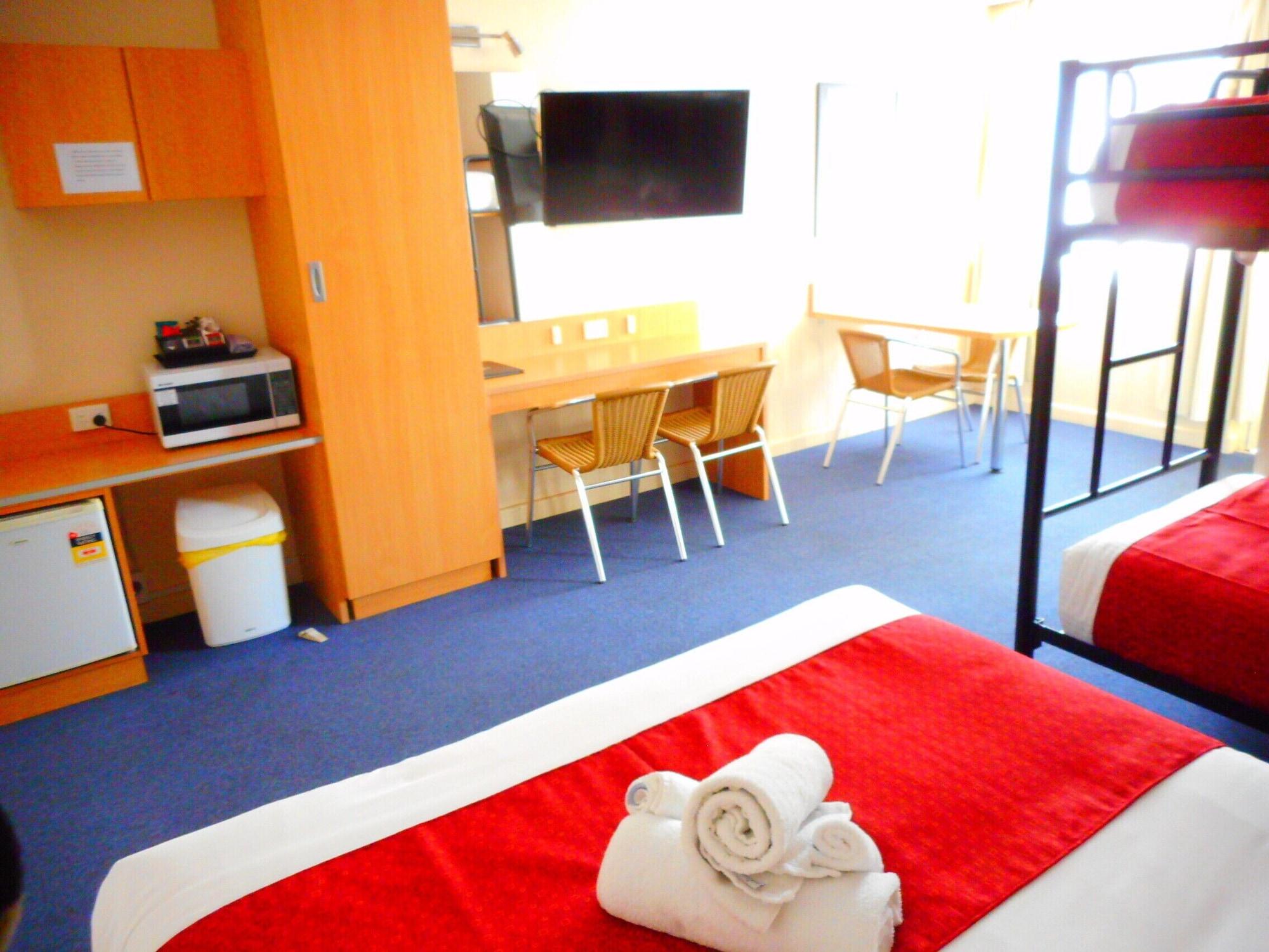 Townhouse Motel كورا المظهر الخارجي الصورة